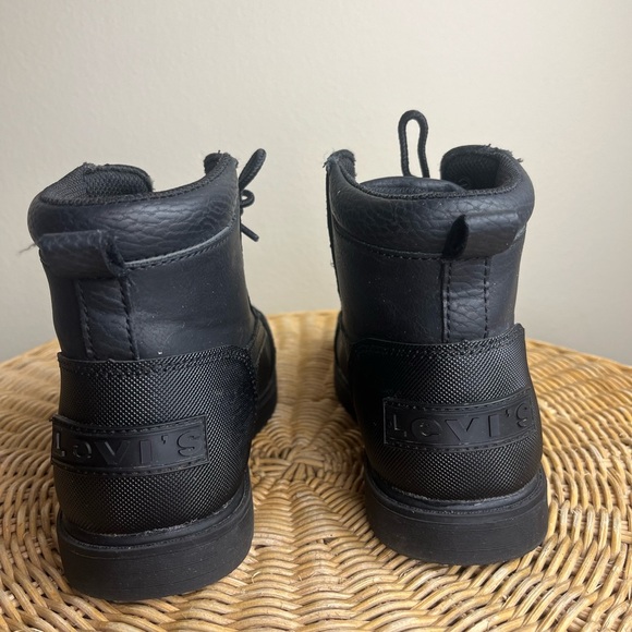 Levi’s Boots in Black Size 1 Boys - Picture 5 of 7